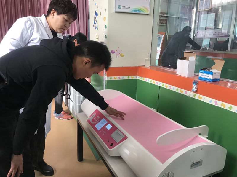 上禾醫用嬰兒體重秤應用實拍